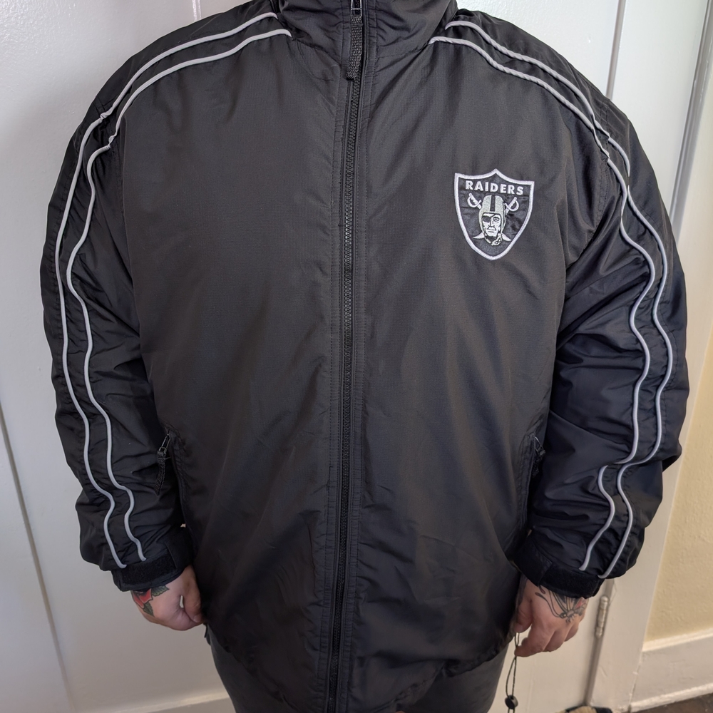Vintage Raiders Jacket - Picture 7 of 8